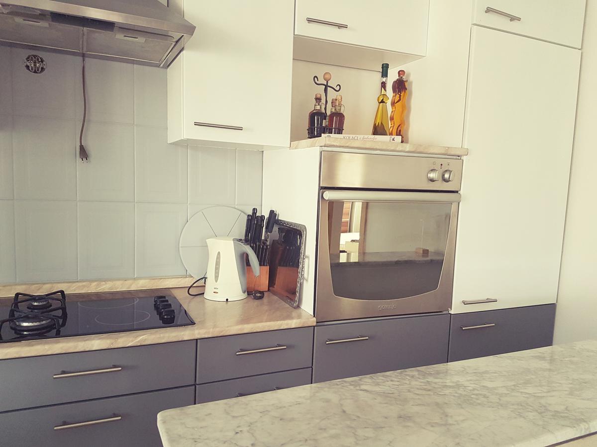 Cosy And Chic... Parking Included Apartamento Sarajevo Exterior foto